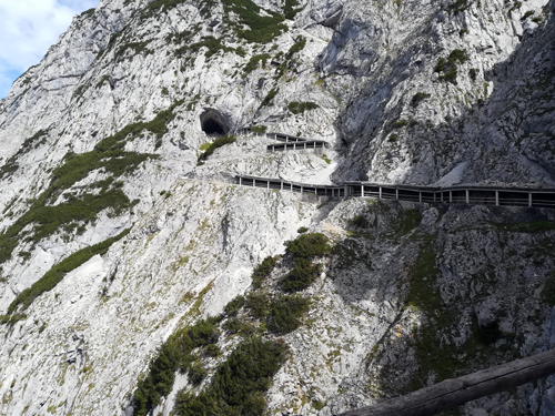 Wanderung in die Rieseneiswelt Werfen Wanderung in die Rieseneiswelt Werfen